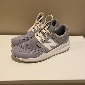 Women’s New Balance 247